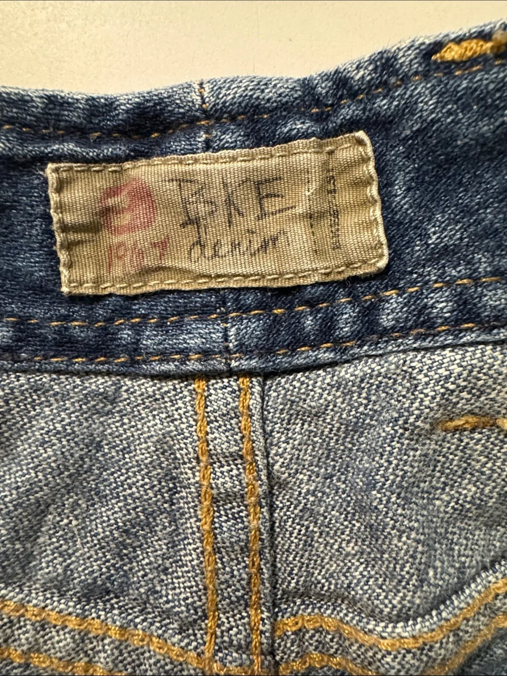 BKE Mindi Long Frayed Hem Denim Shorts -‎ Blue size 6